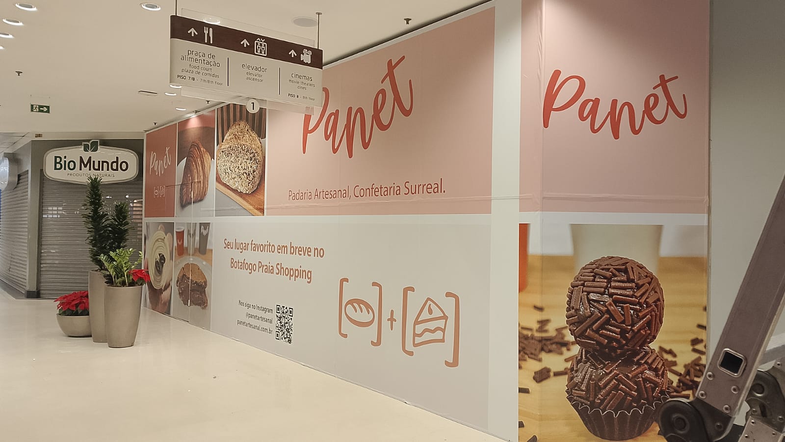 Tapume Panet Padaria Artesanal — fachada de loja em Botafogo Praia Shopping