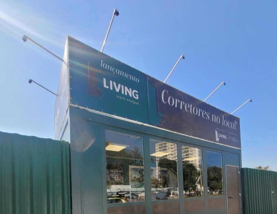 Testeira Living Vista Parque (Cyrela) — fixação em altura