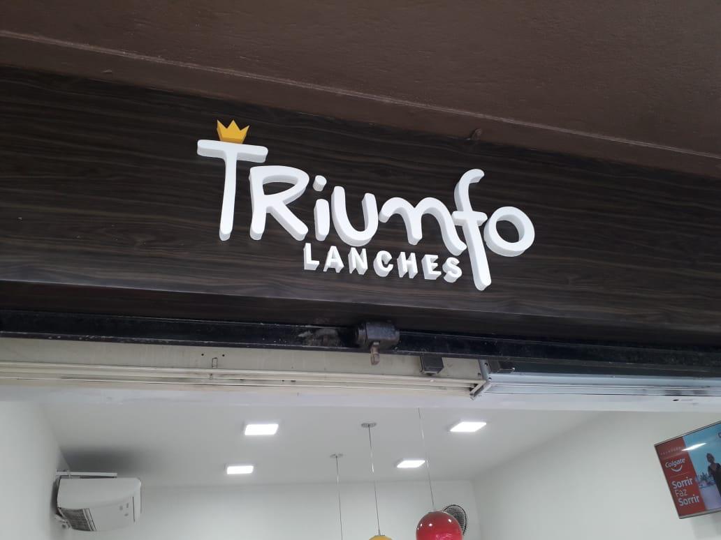 Letras caixa 3D Triunfo Lanches